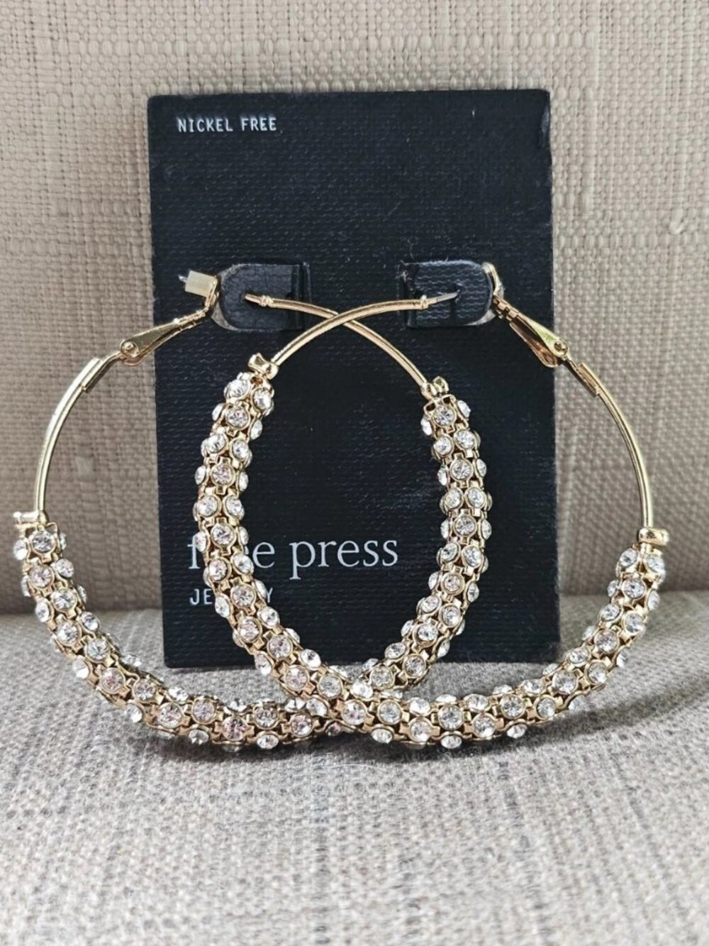 Free Press Jewelry Women Earring Gold Tone Loop Hoop Fashion Ear Jewelry NWT